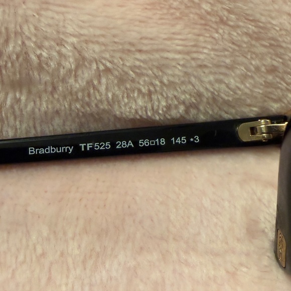 Tom Ford Sunglasses - Picture 6 of 8